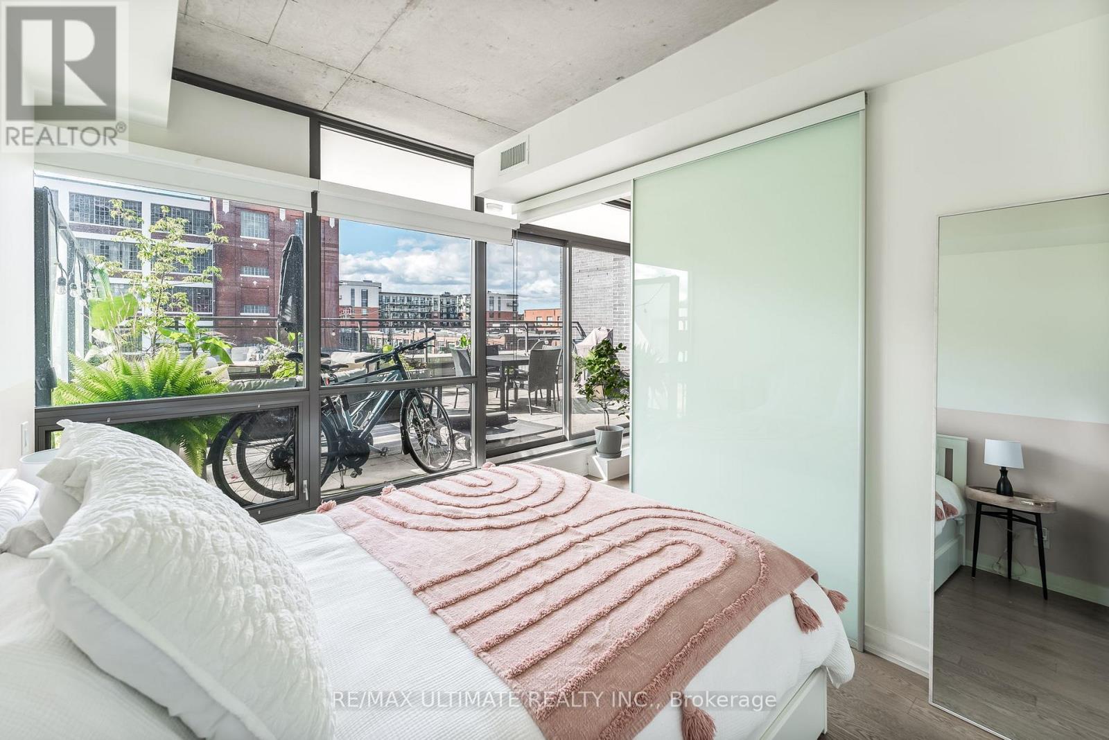 318 - 319 Carlaw Avenue, Toronto, Ontario  M4M 0A4 - Photo 13 - E14120680