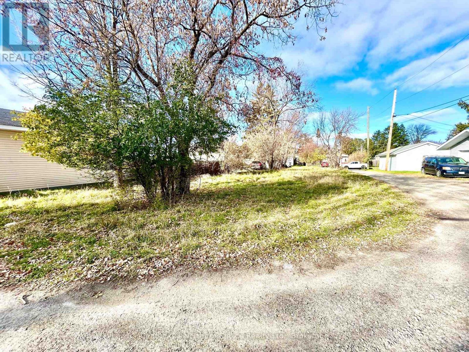 439 Third Street E, Fort Frances, Ontario  P9A 1R4 - Photo 3 - X14120782