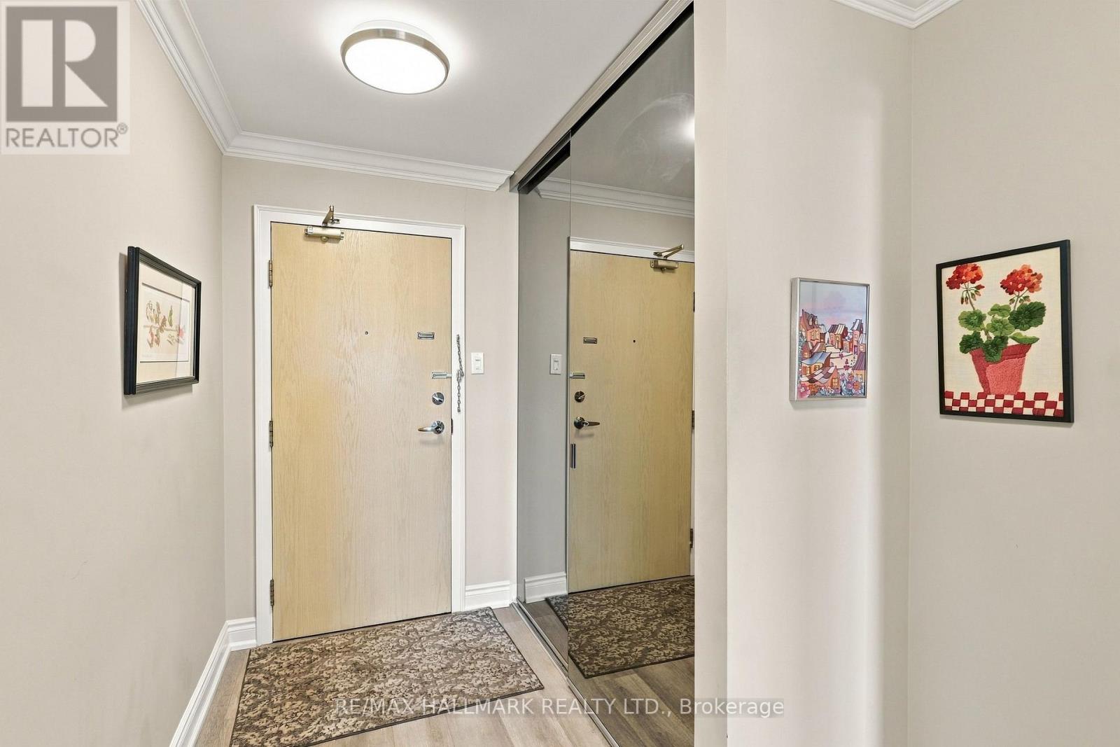 415 - 7 Townsgate Drive, Vaughan (Crestwood-Springfarm-Yorkhill), Ontario  L4J 7Z9 - Photo 3 - N14120706