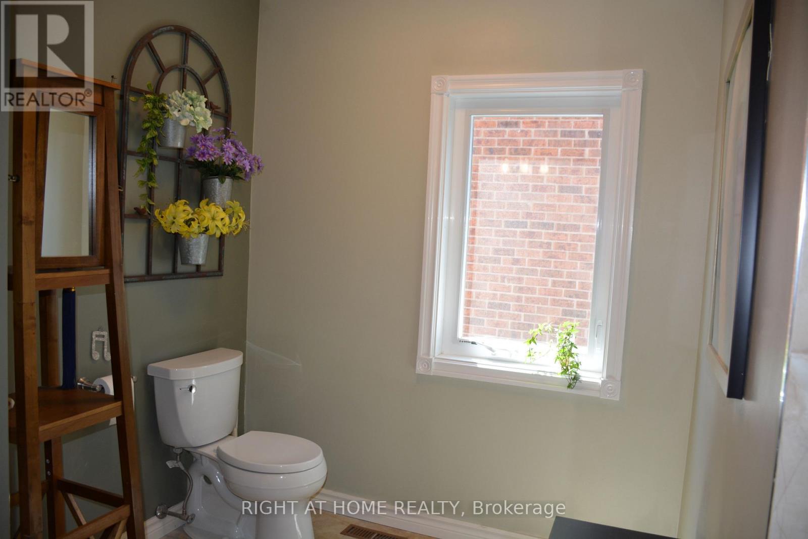 6 Cowles Court, Richmond Hill (Mill Pond), Ontario  L4C 9A7 - Photo 17 - N14120708