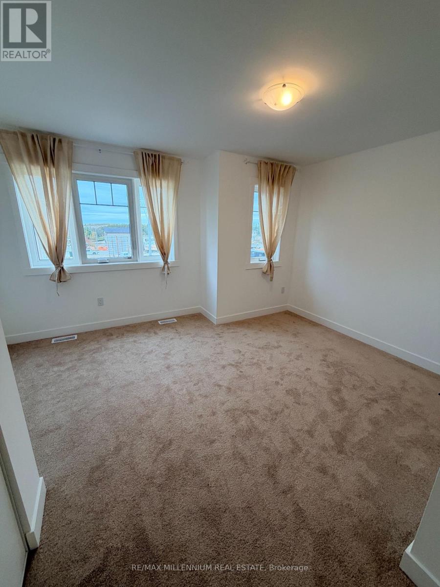 39 Flan Boulevard, Barrie, Ontario  L9J 0E1 - Photo 15 - S14120794