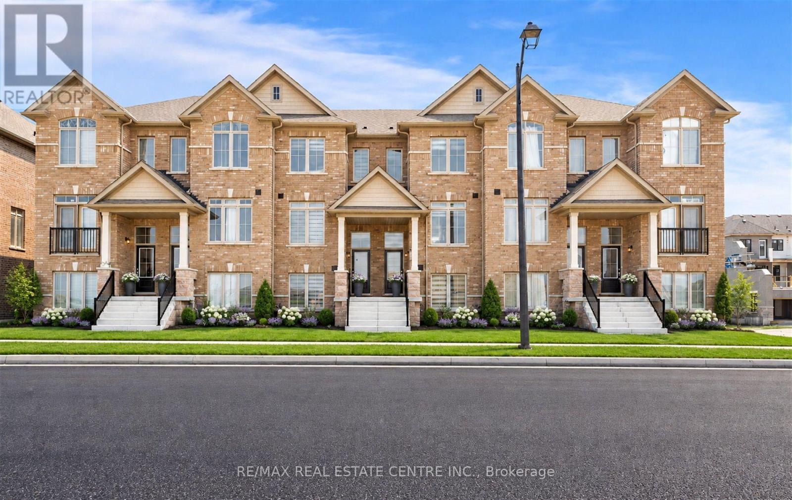 353 Inspire Boulevard, Brampton, Ontario  L6R 0B8 - Photo 2 - W14120520