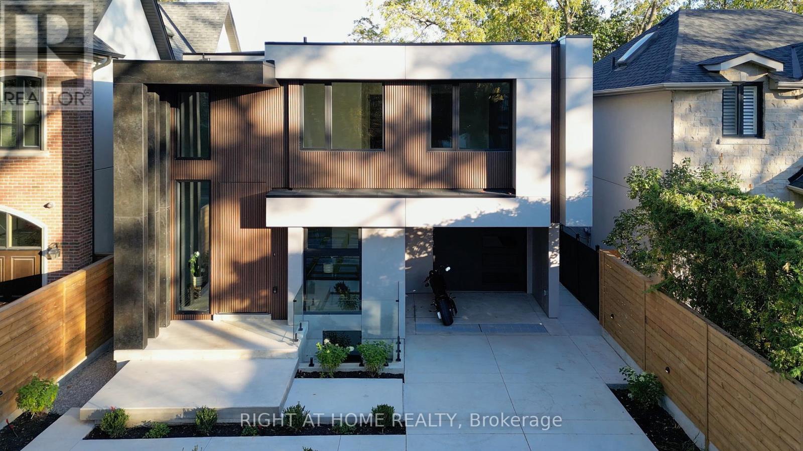 4675 Dundas Street W, Toronto, Ontario  M9A 1A4 - Photo 4 - W14120538