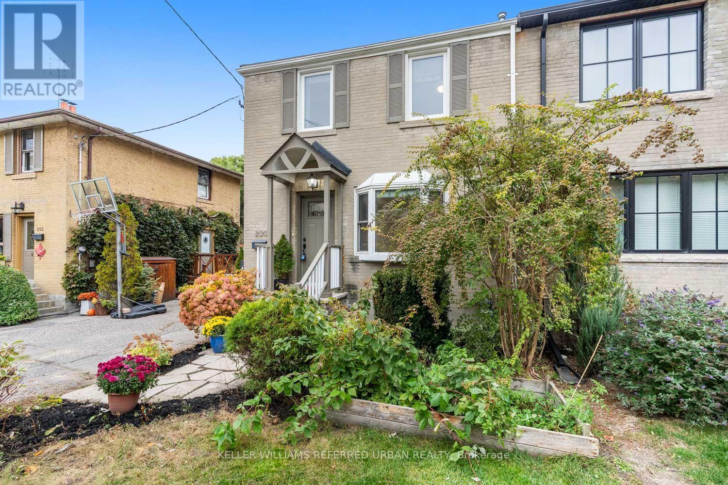 200 Saint Marks Road, Toronto, Ontario  M6S 2H9 - Photo 43 - W14120218
