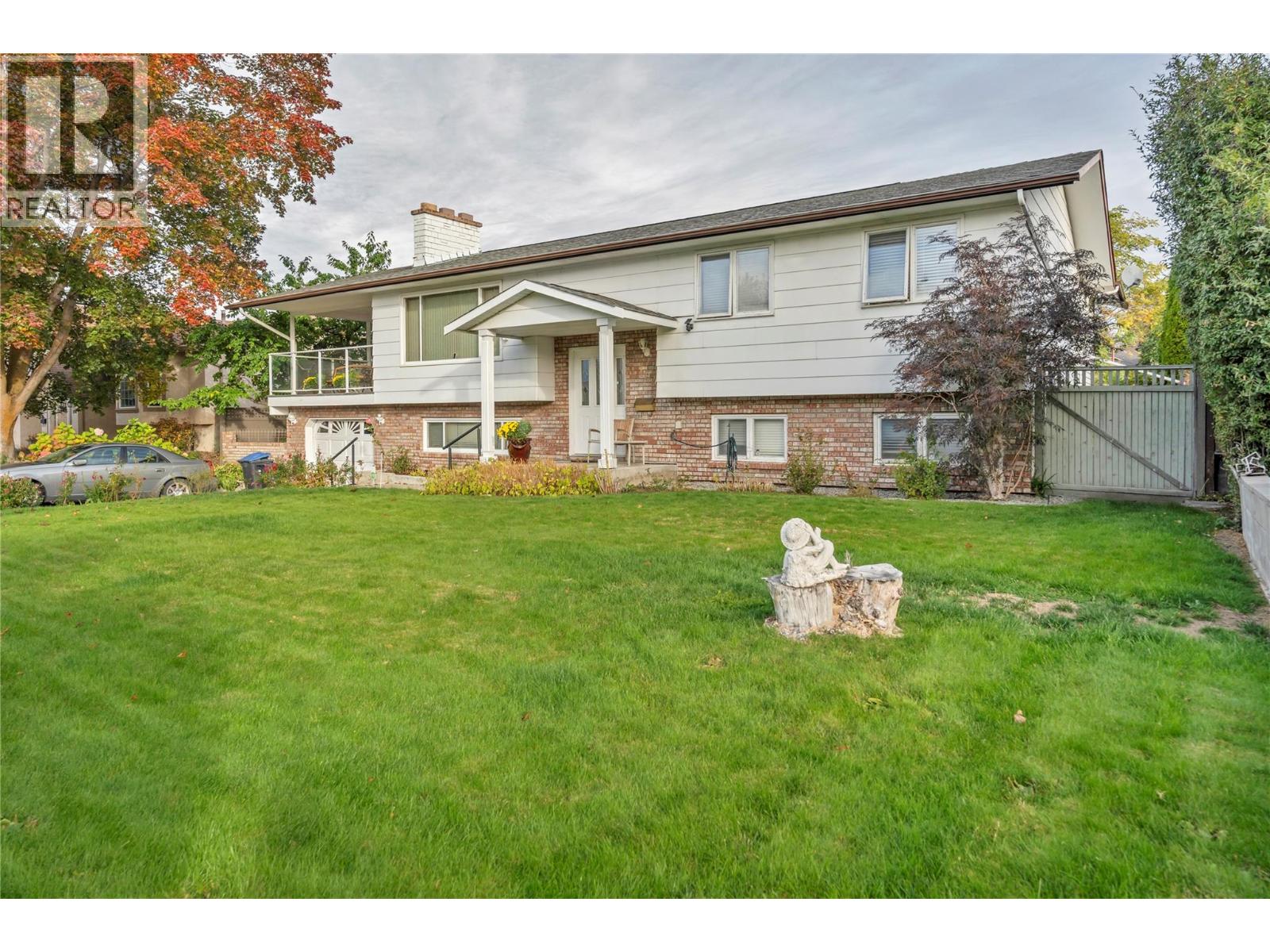 194 Acacia Crescent, Penticton, British Columbia  V2A 6S9 - Photo 2 - 10402767