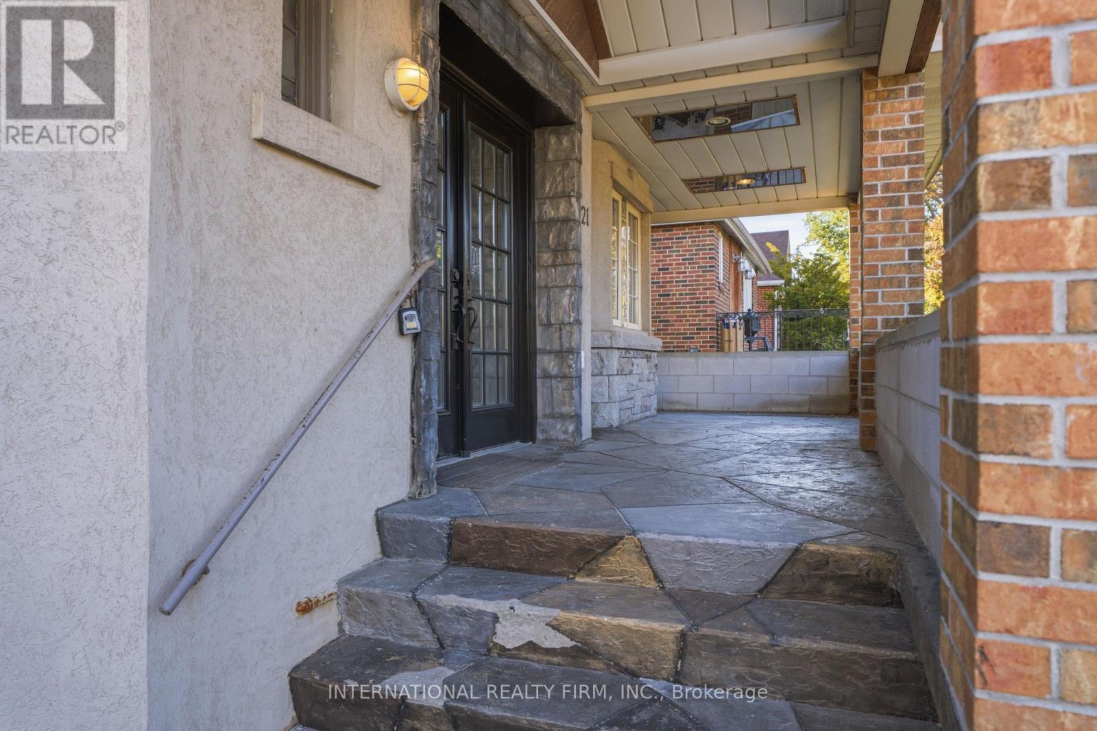 221 Church Street, Toronto, Ontario  M9N 1N9 - Photo 4 - W13768682