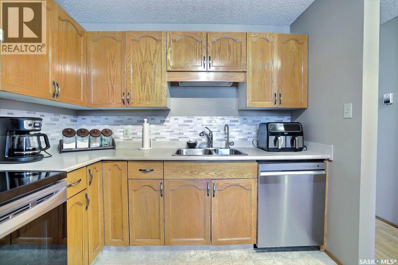102 1130 Radway Street N, Regina, Saskatchewan  S4X 4J5 - Photo 10 - SK052058
