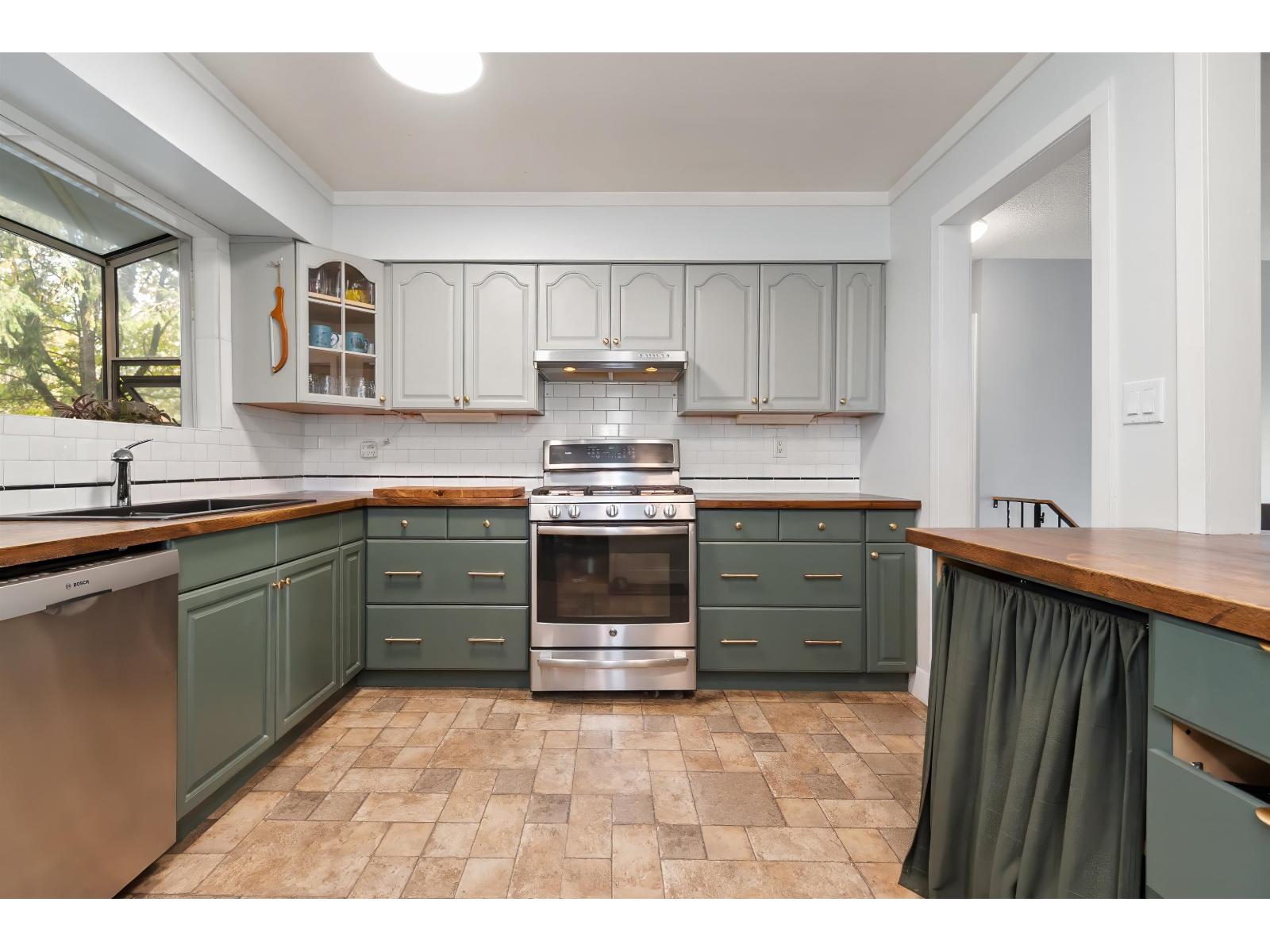 20 ROBERTSON CRESCENT|Hope
