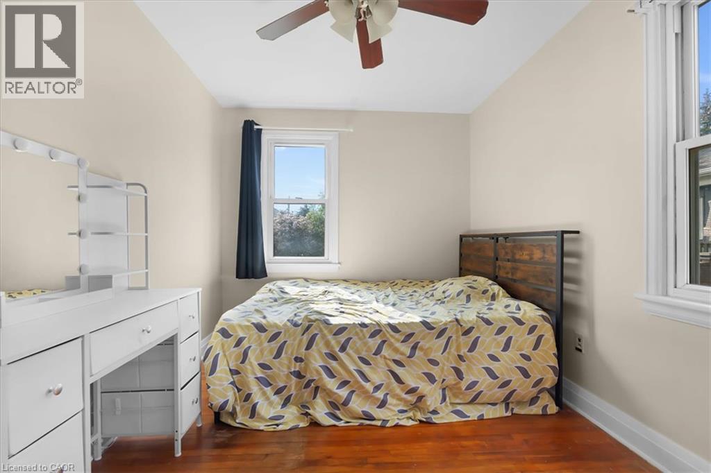 128 East 39th Street, Hamilton, Ontario  L8V 4H3 - Photo 8 - 40850086