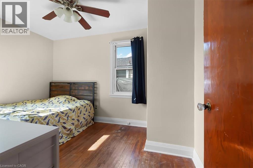 128 East 39th Street, Hamilton, Ontario  L8V 4H3 - Photo 7 - 40850086