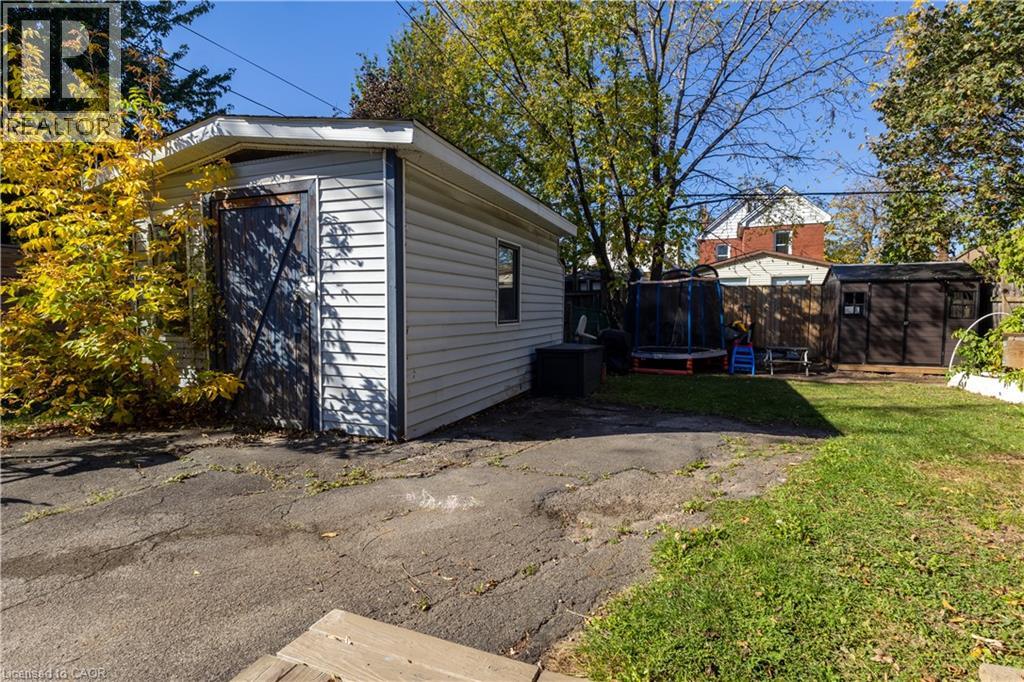 103 Tuxedo Avenue N, Hamilton, Ontario  L8H 4P6 - Photo 38 - 40874366