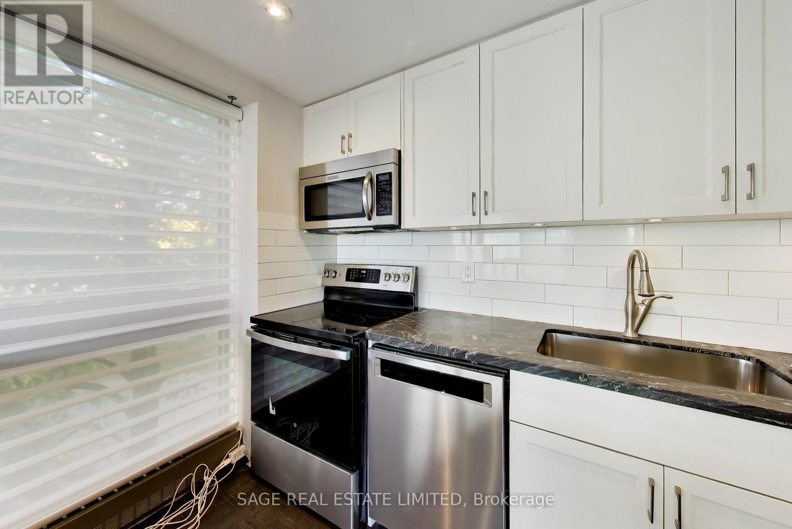 403 - 63 St Clair Avenue W, Toronto, Ontario  M4V 2Y9 - Photo 8 - C14120836
