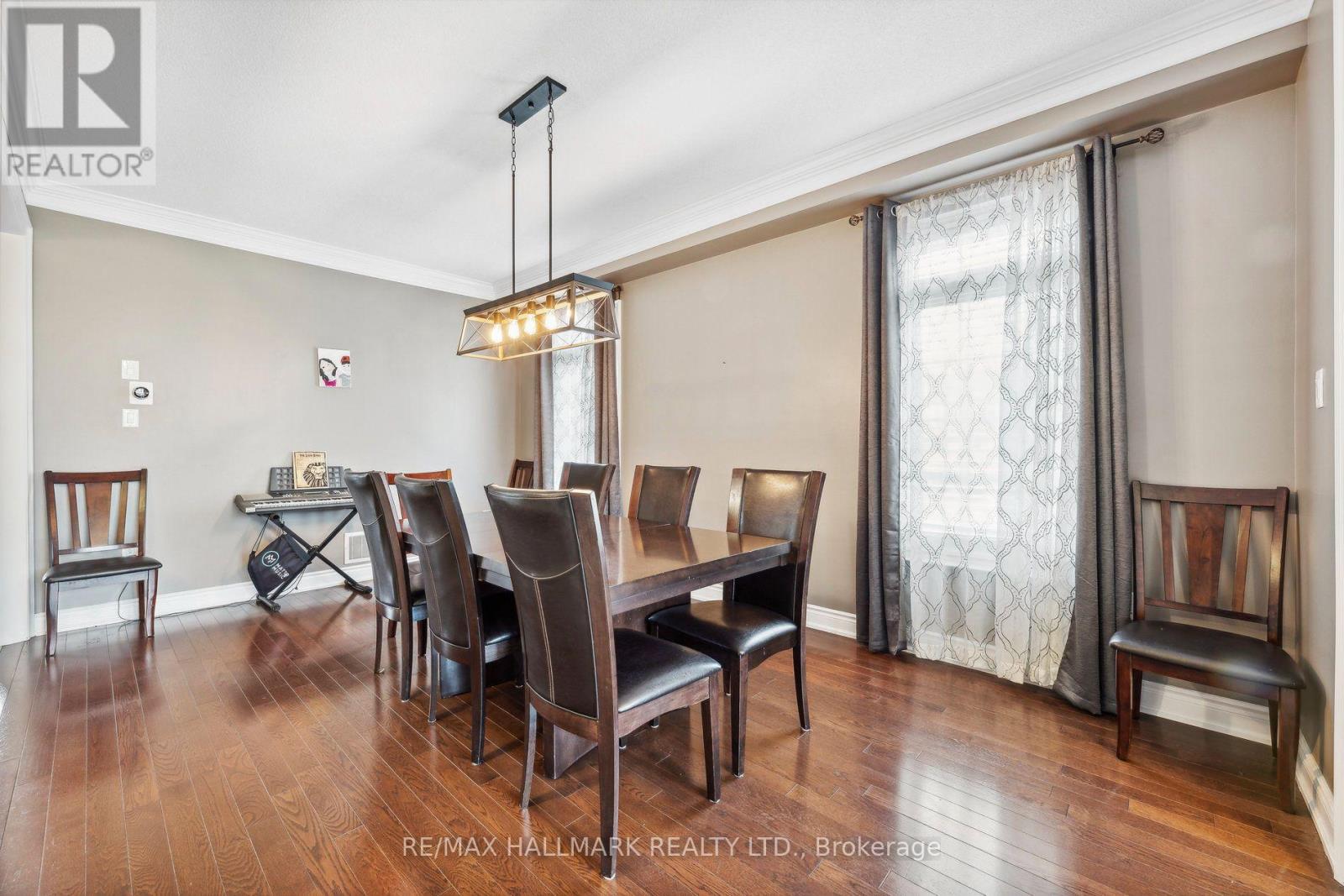 447 Longworth Avenue, Clarington, Ontario  L1C 0E1 - Photo 4 - E14120922