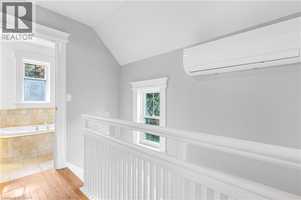 17 Gerrard Street, St. Catharines, Ontario  L2R 5S8 - Photo 16 - 40871852