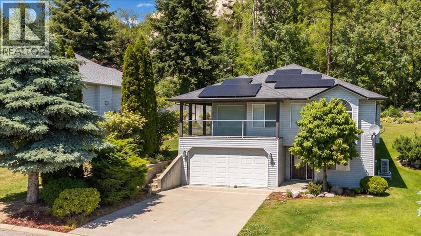 1479 37th Street, Castlegar, British Columbia