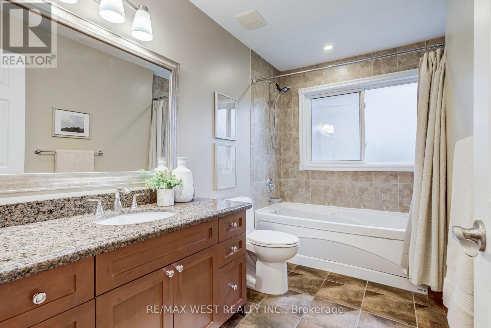 1603 Lincolnshire Boulevard, Mississauga, Ontario  L5E 2S8 - Photo 25 - W14120876