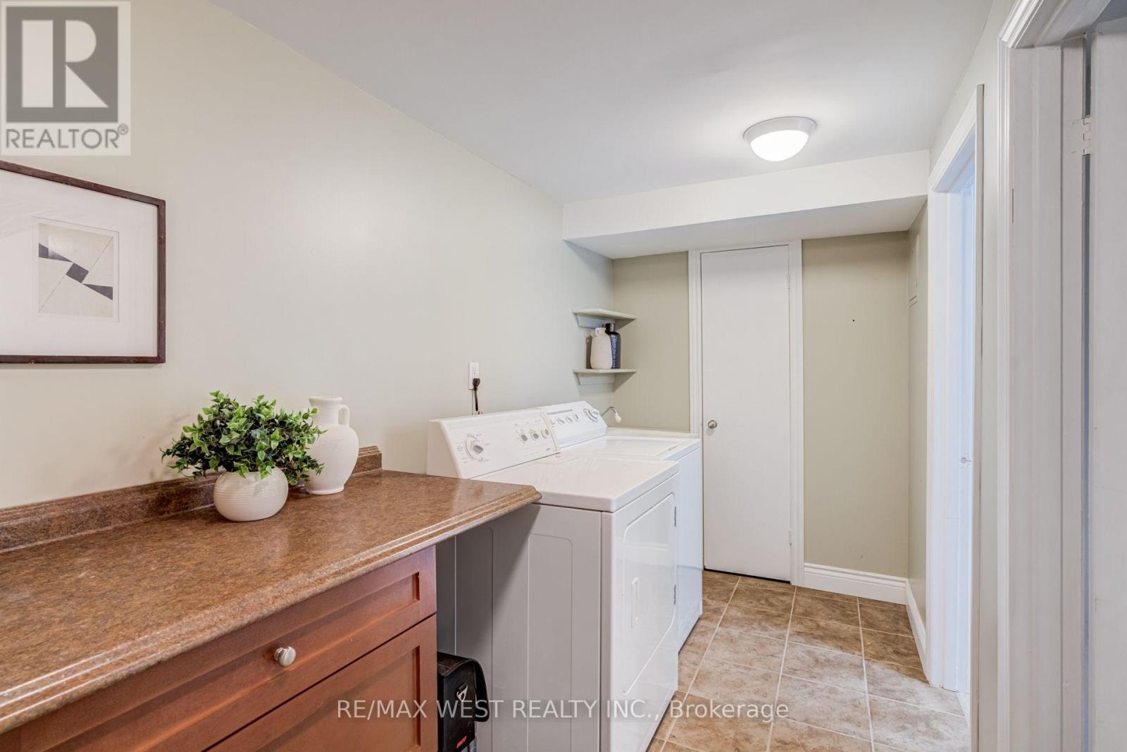 1603 Lincolnshire Boulevard, Mississauga, Ontario  L5E 2S8 - Photo 37 - W14120876