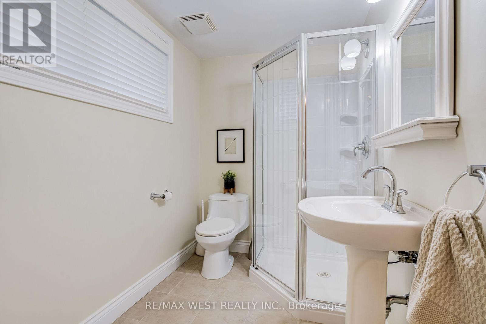 1603 Lincolnshire Boulevard, Mississauga, Ontario  L5E 2S8 - Photo 38 - W14120876