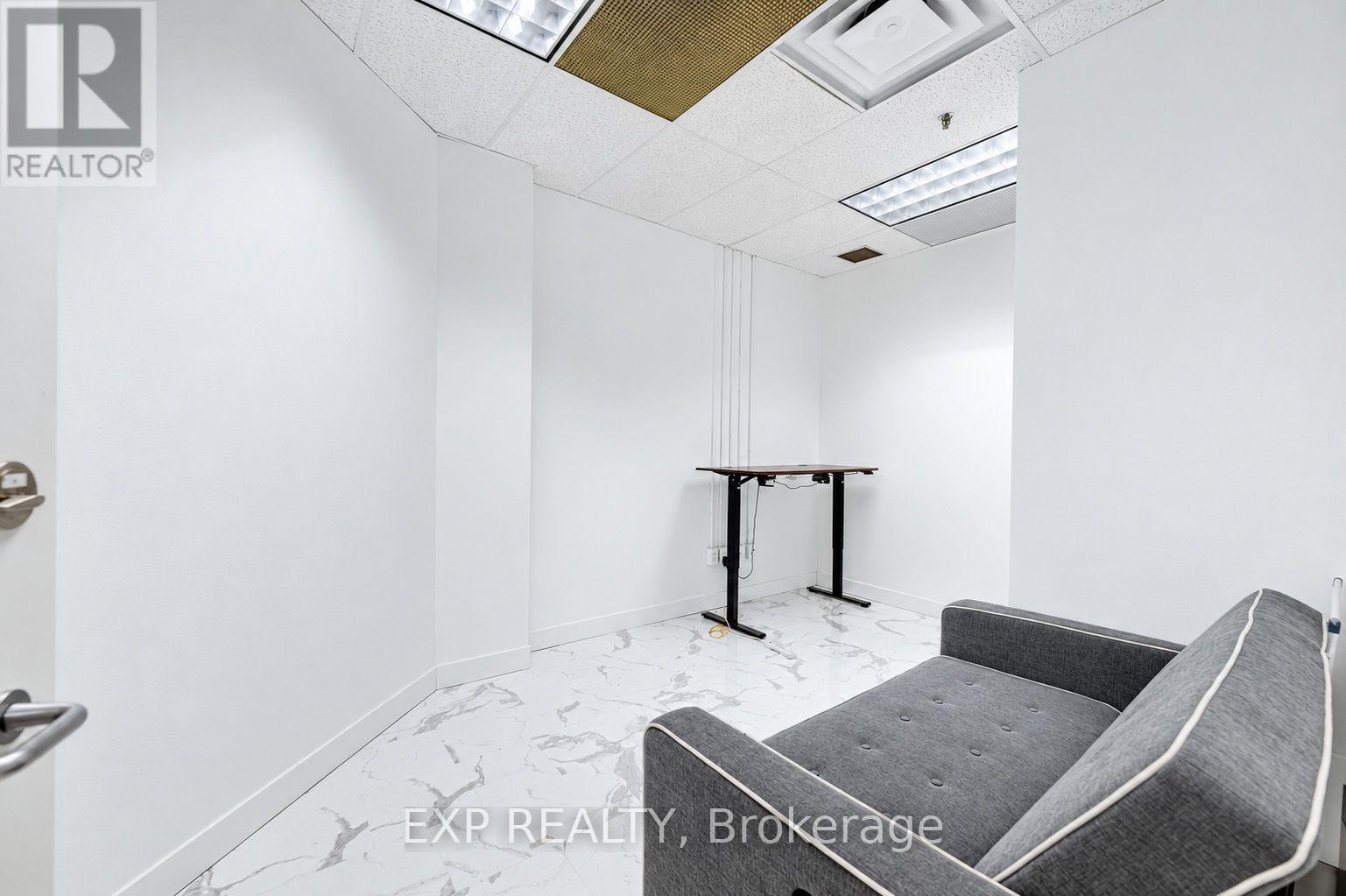 103 - 30 Duke Street W, Kitchener, Ontario  N2H 3W4 - Photo 12 - X14120802