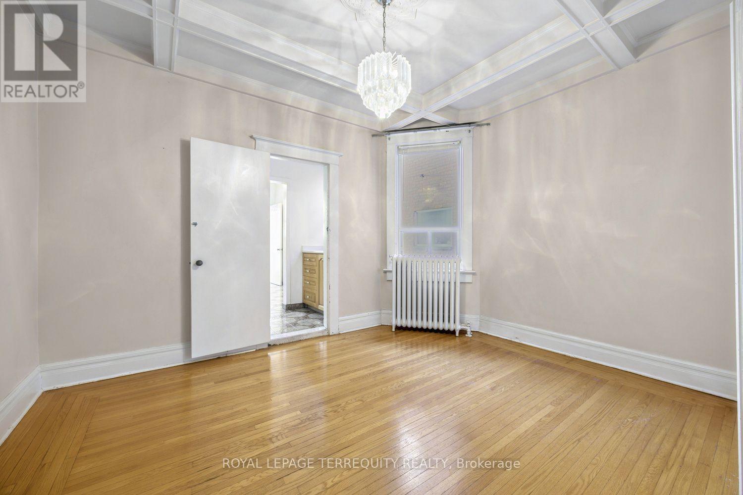 831 Shaw Street, Toronto, Ontario  M6G 3L9 - Photo 9 - W14108272