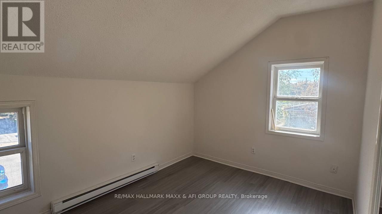 Unit E - 82 Sanford Street, Barrie, Ontario  L4N 3C5 - Photo 12 - S14095372
