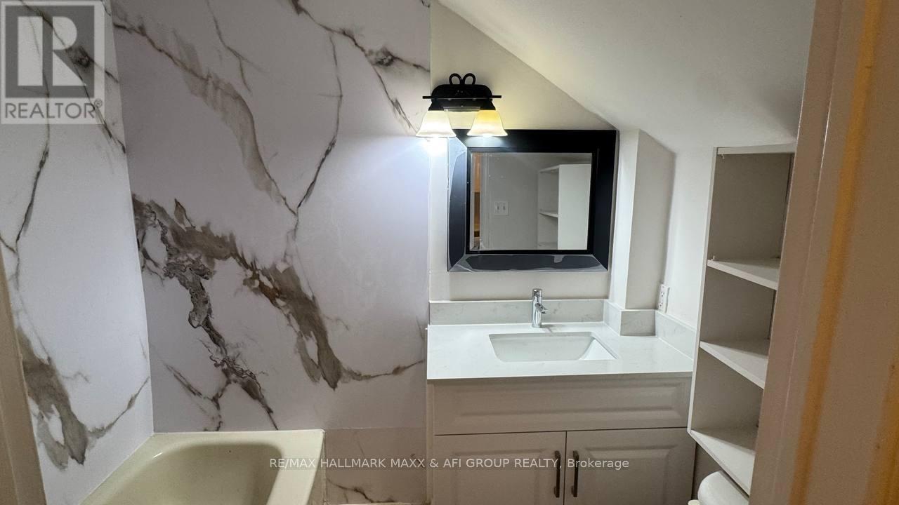 Unit E - 82 Sanford Street, Barrie, Ontario  L4N 3C5 - Photo 16 - S14095372