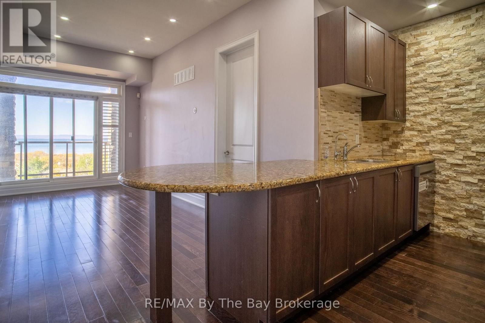 206 - 764 River Road E, Wasaga Beach, Ontario  L9Z 2M7 - Photo 24 - S14120938