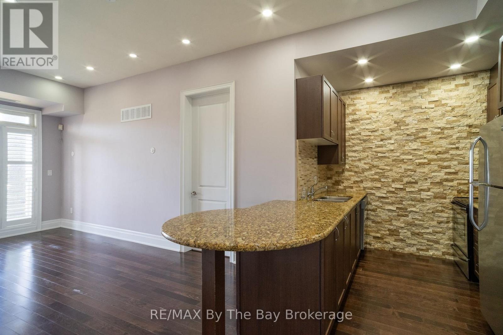 206 - 764 River Road E, Wasaga Beach, Ontario  L9Z 2M7 - Photo 25 - S14120938
