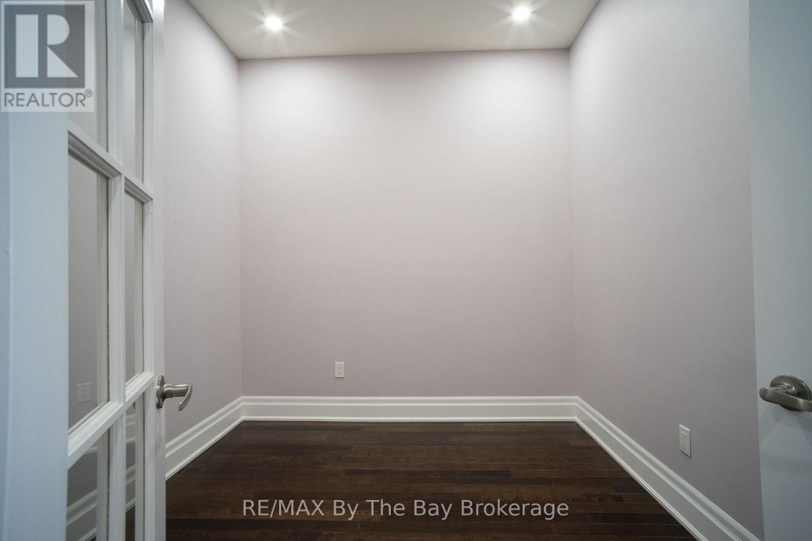 206 - 764 River Road E, Wasaga Beach, Ontario  L9Z 2M7 - Photo 28 - S14120938