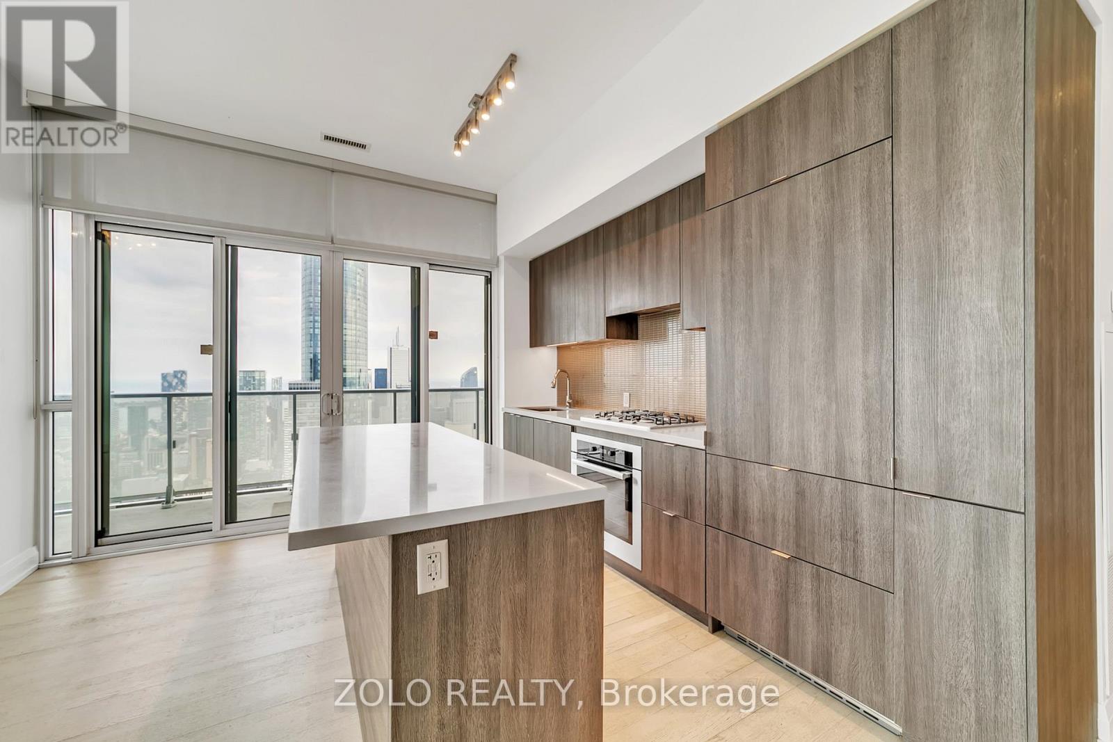 6310 - 7 Grenville Street, Toronto, Ontario  M4Y 0E9 - Photo 17 - C14121032