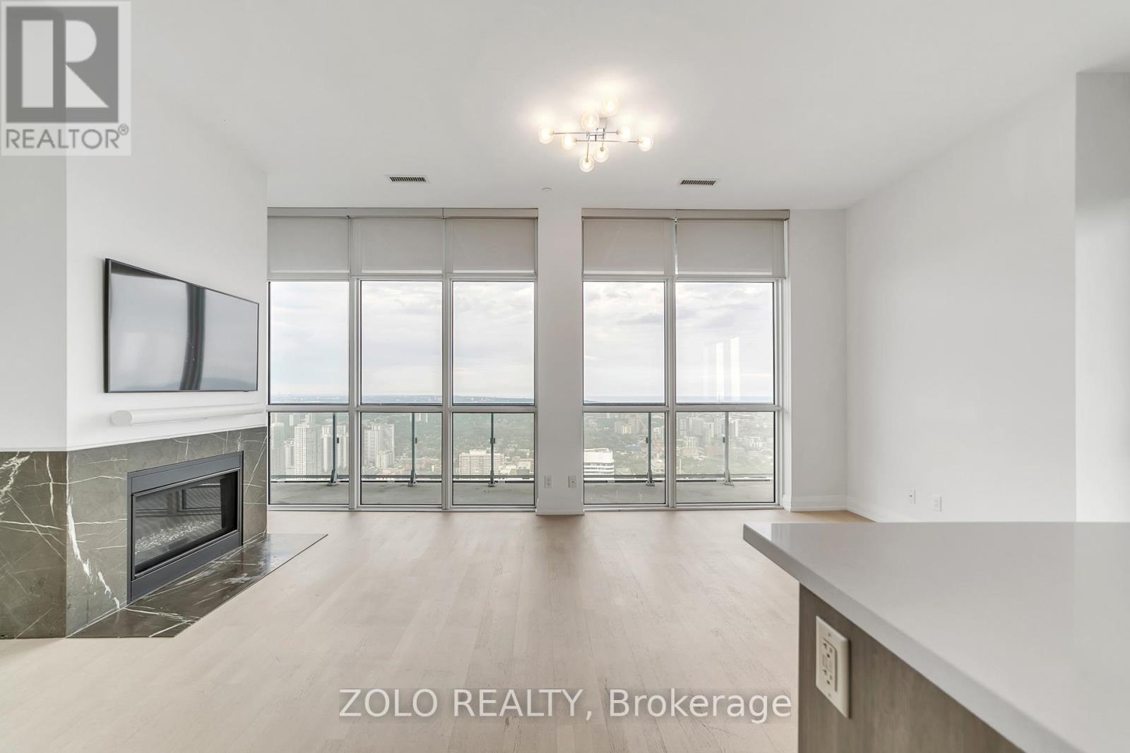 6310 - 7 Grenville Street, Toronto, Ontario  M4Y 0E9 - Photo 19 - C14121032