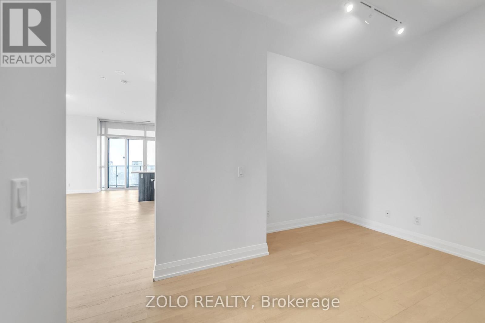 6310 - 7 Grenville Street, Toronto, Ontario  M4Y 0E9 - Photo 25 - C14121032
