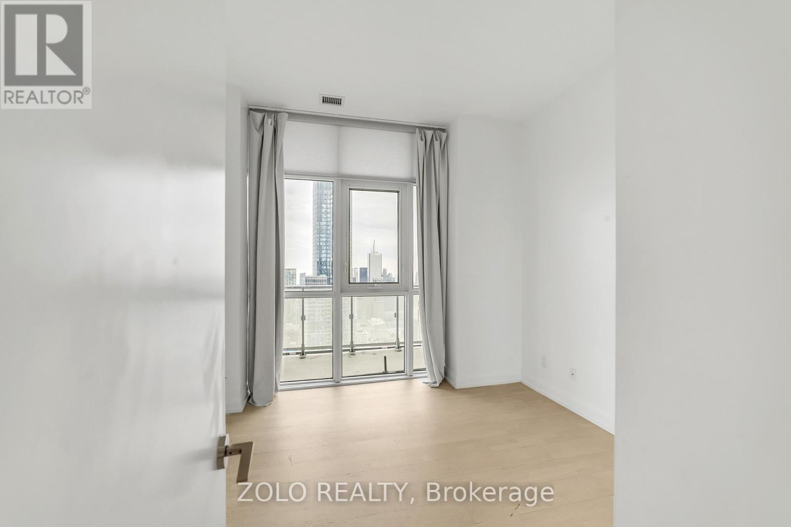 6310 - 7 Grenville Street, Toronto, Ontario  M4Y 0E9 - Photo 9 - C14121032