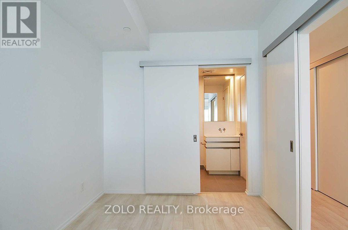 5611 - 197 Yonge Street, Toronto, Ontario  M5B 1M4 - Photo 9 - C14121064