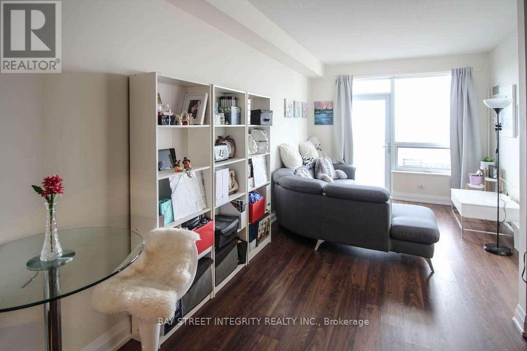 3716 - 5 Sheppard Avenue E, Toronto, Ontario  M2N 0G4 - Photo 2 - C14121170