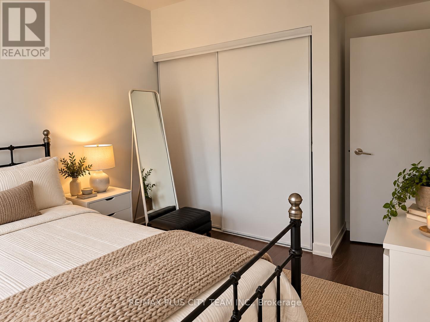 720 - 150 Logan Avenue, Toronto, Ontario  M4E 0E4 - Photo 8 - E14121130