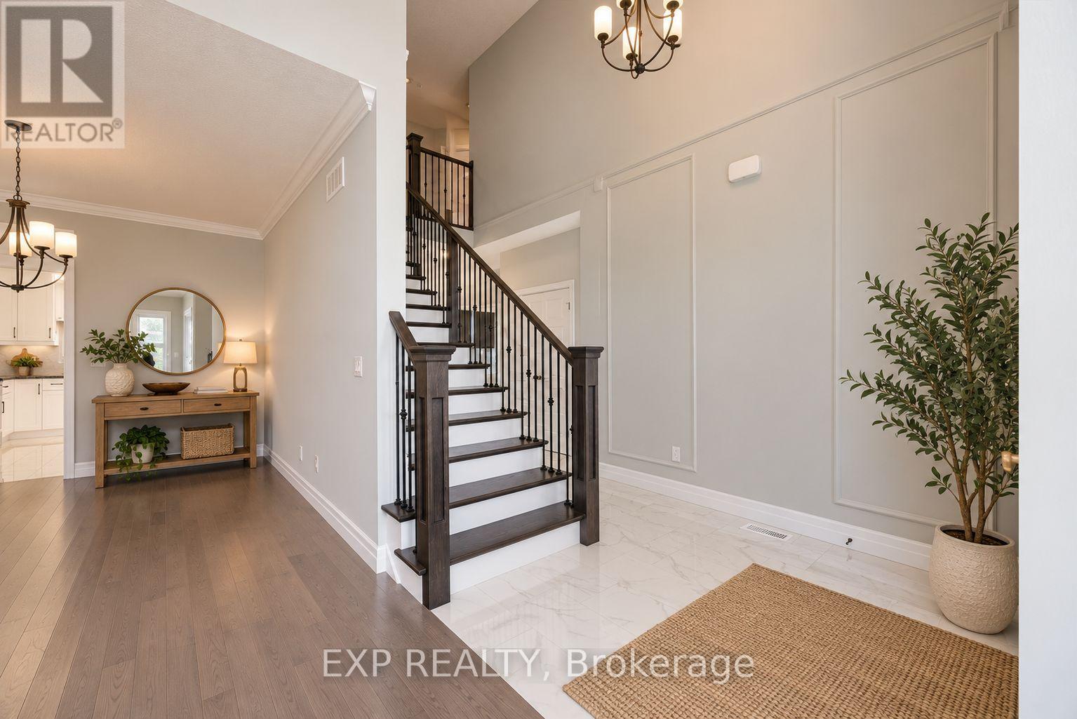 21 Sycamore Drive N, Tillsonburg, Ontario  N4G 5R9 - Photo 2 - X14121058