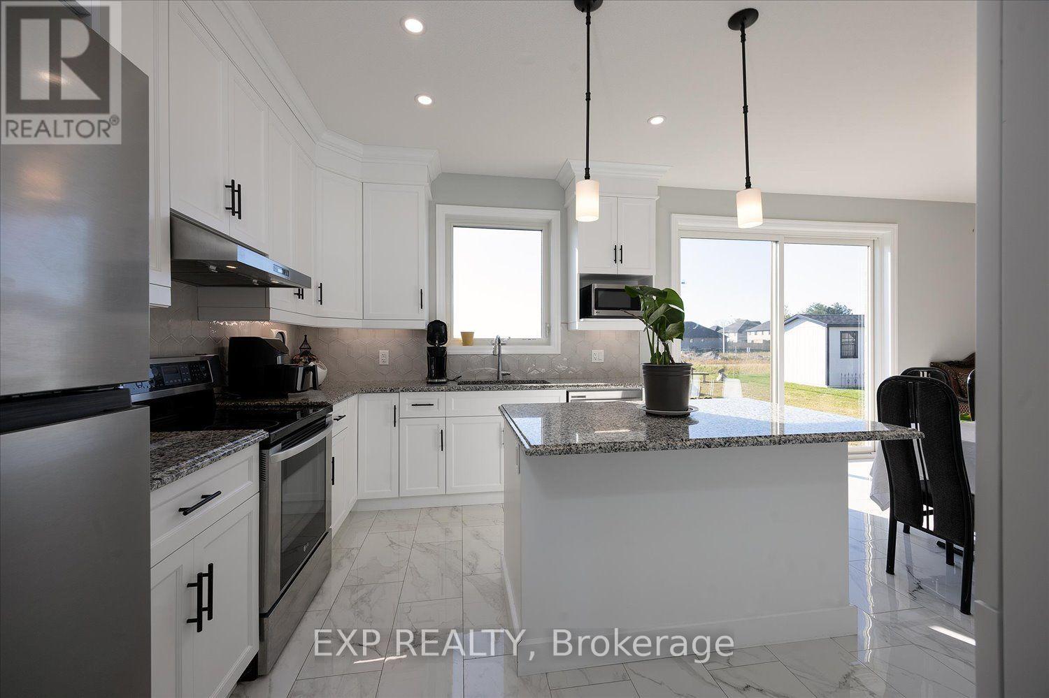 21 Sycamore Drive N, Tillsonburg, Ontario  N4G 5R9 - Photo 7 - X14121058