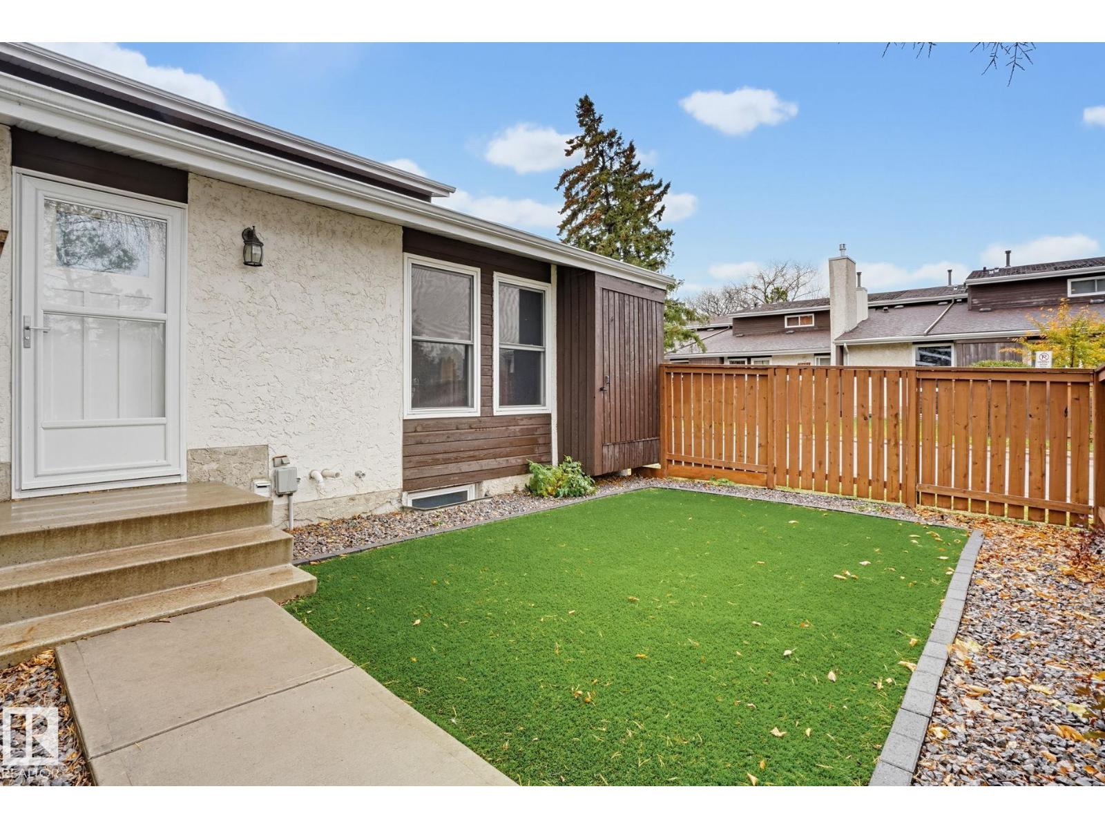 18407 66 Av NW, Edmonton, Alberta  T5T 2M1 - Photo 2 - E4514412