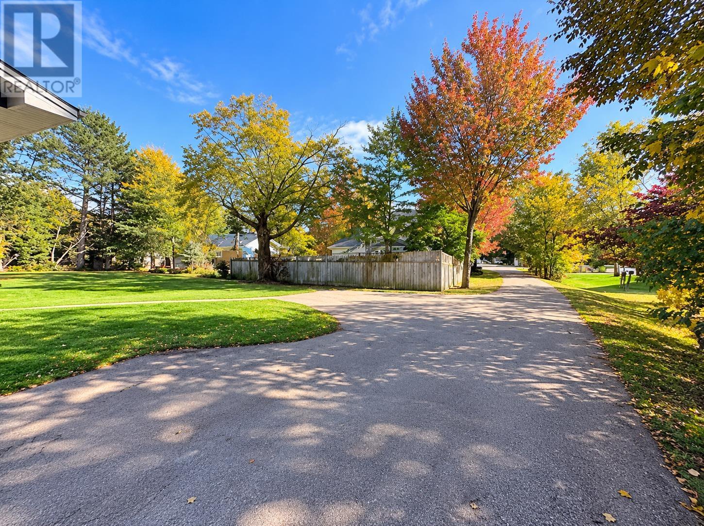 123 Parkside Drive, Charlottetown, Prince Edward Island  C1E 1M5 - Photo 4 - 202626553
