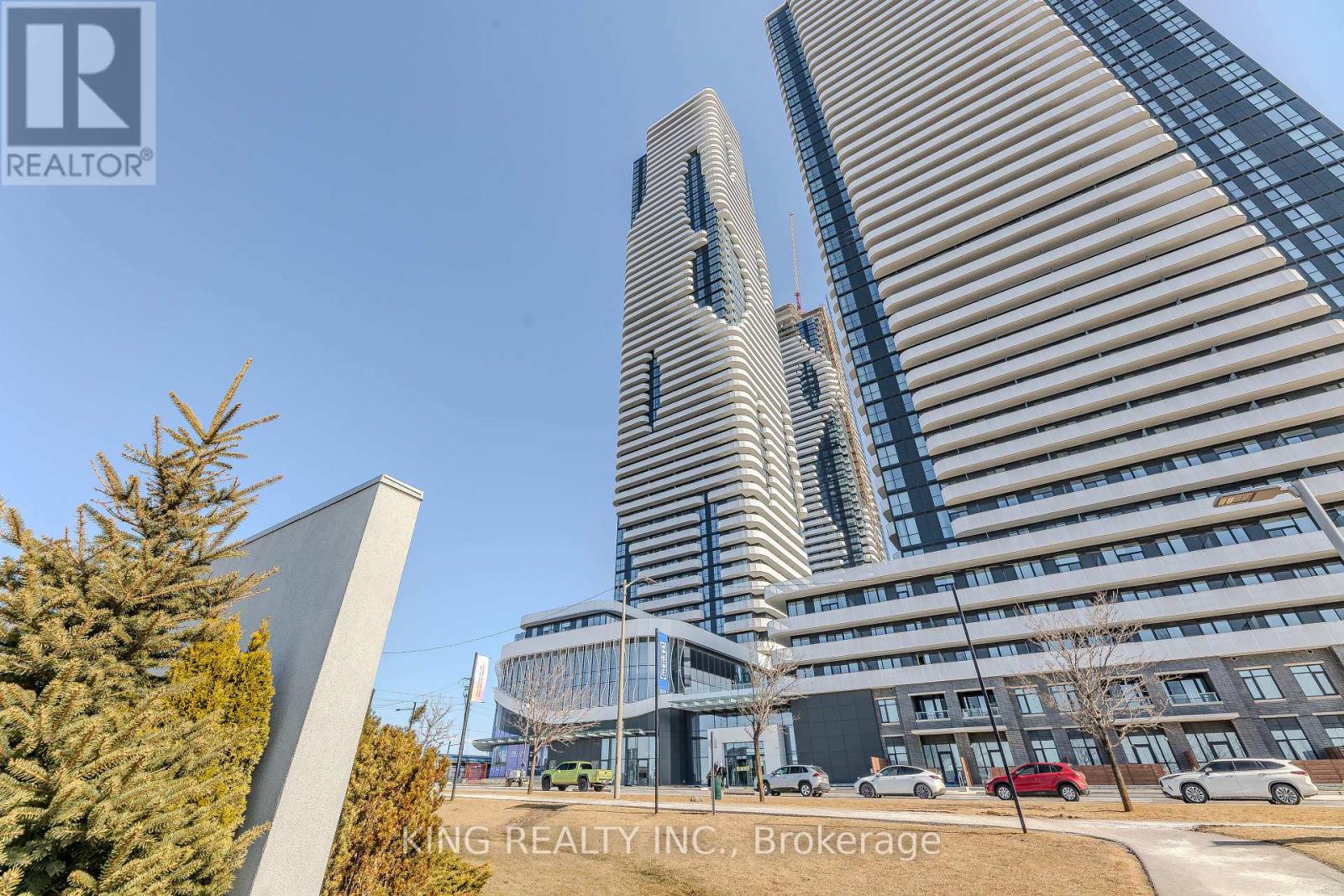 6303 - 225 Commerce Street, Vaughan (Vaughan Corporate Centre), Ontario  L4K 0P9 - Photo 1 - N14120962