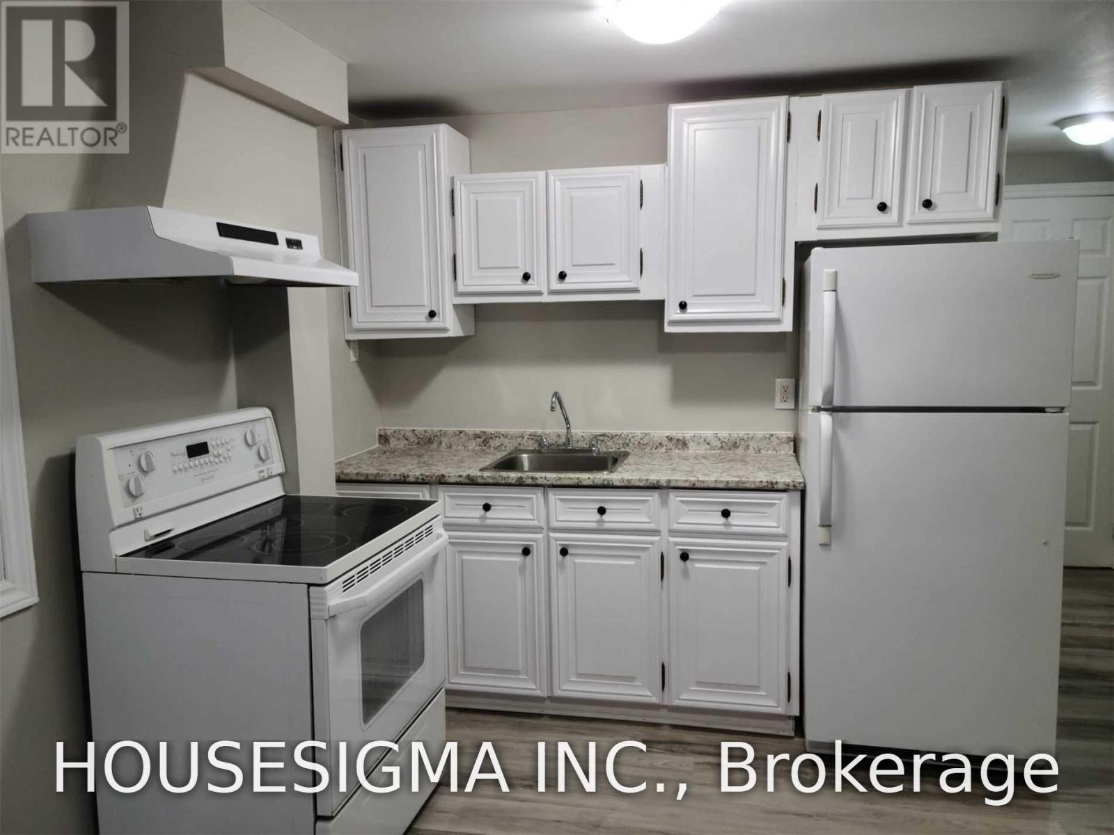 B1 - 329 Bathurst Glen Drive, Vaughan (Patterson), Ontario  L4J 9A3 - Photo 3 - N14121008