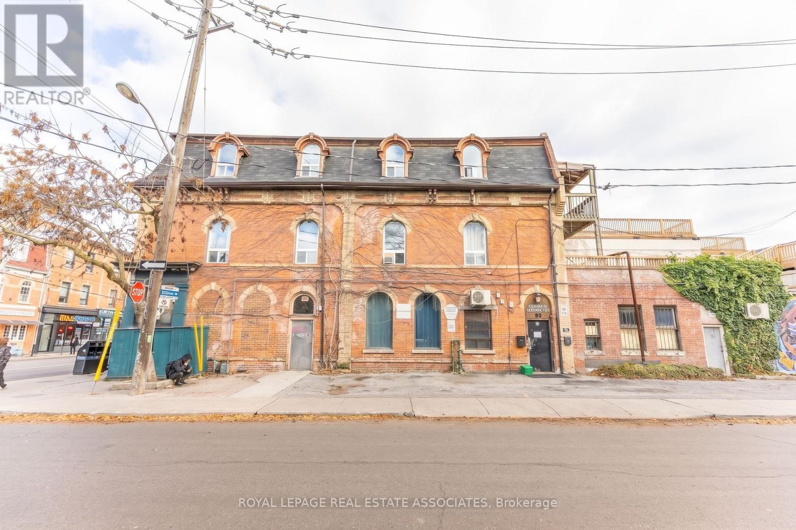 1267 Queen Street W, Toronto, Ontario  M6K 1L5 - Photo 3 - W14120934