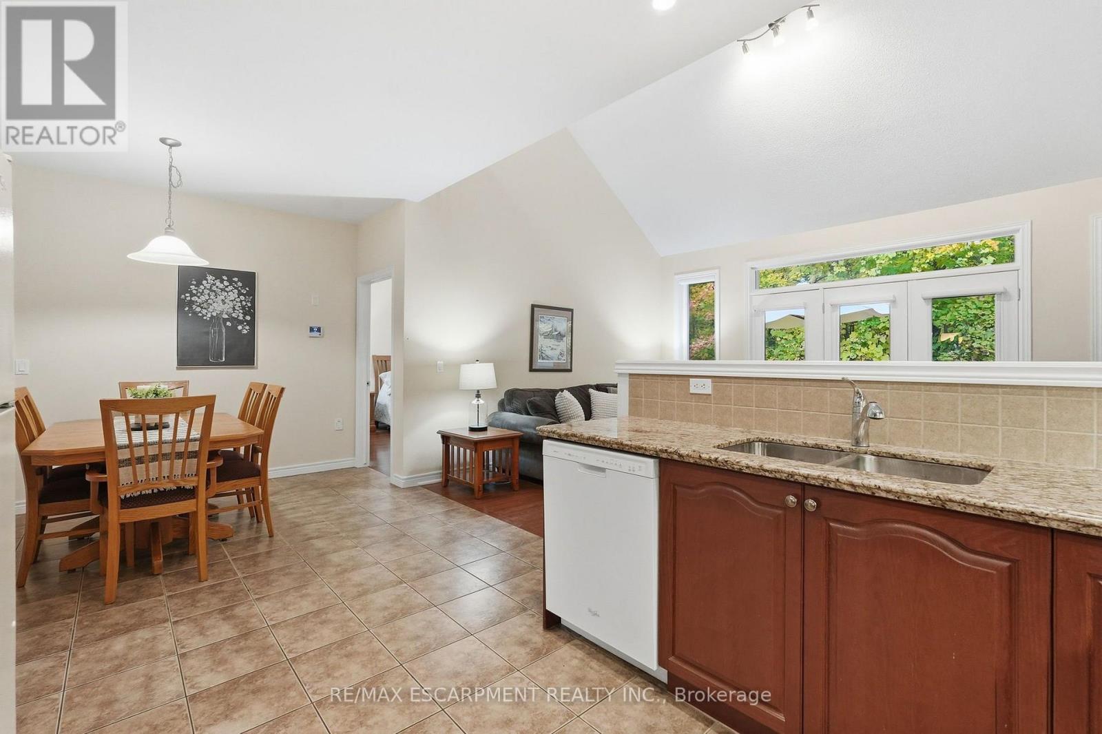 252 - 2120 Itabashi Way, Burlington, Ontario  L7M 0V3 - Photo 19 - W14121052