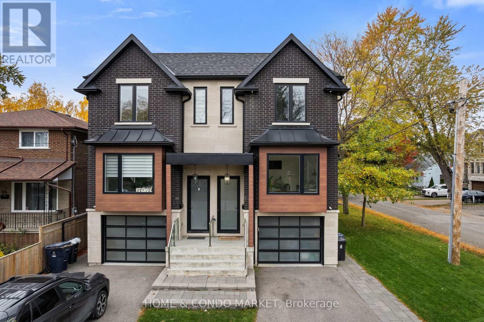 90 Gort Avenue, Toronto, Ontario  M8W 1X4 - Photo 3 - W14121100
