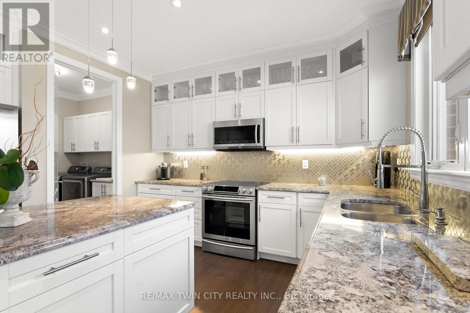 296 Falling Green Crescent, Kitchener, Ontario  N2R 0E9 - Photo 15 - X14120952