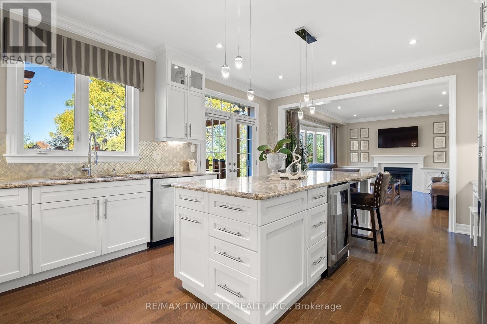 296 Falling Green Crescent, Kitchener, Ontario  N2R 0E9 - Photo 16 - X14120952