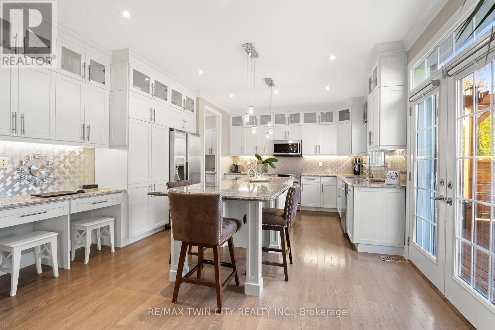 296 Falling Green Crescent, Kitchener, Ontario  N2R 0E9 - Photo 18 - X14120952