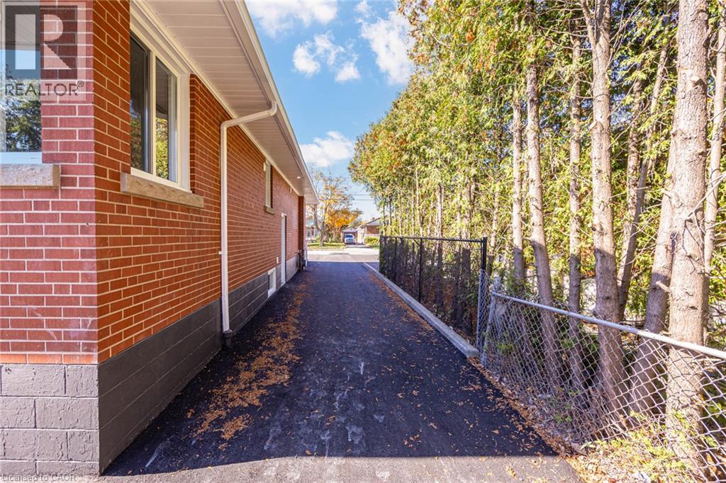 387 East 19th Street Unit# Lower, Hamilton, Ontario  L9A 4S9 - Photo 32 - 40874376