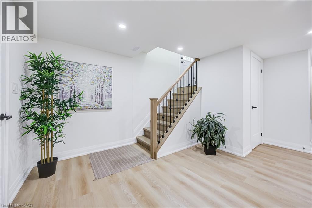 387 East 19th Street Unit# Lower, Hamilton, Ontario  L9A 4S9 - Photo 5 - 40874376